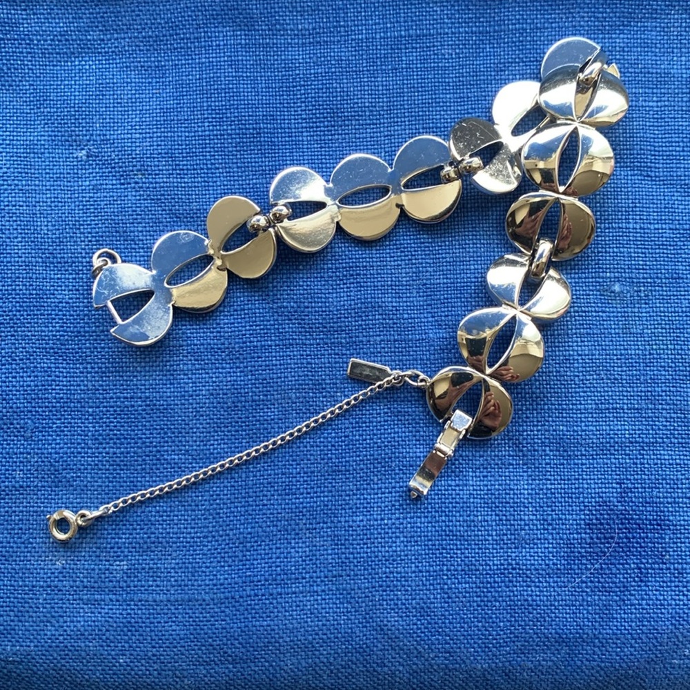 Monet Vintage Silver Link Bracelet - Picture 2 of 4